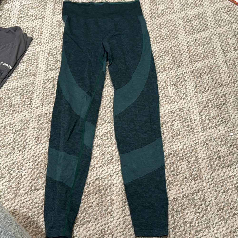 PINK leggings in green